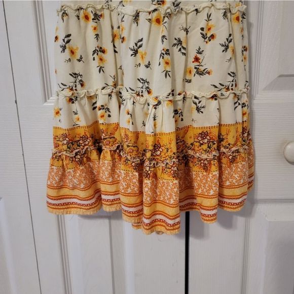 Floral Cream and Orange Summer Dress - Picture 3 of 10